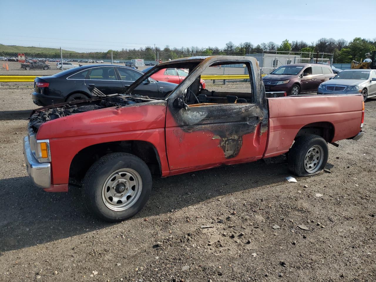 1995 Nissan Truck E/Xe იყიდება Brookhaven-ში, NY - Burn