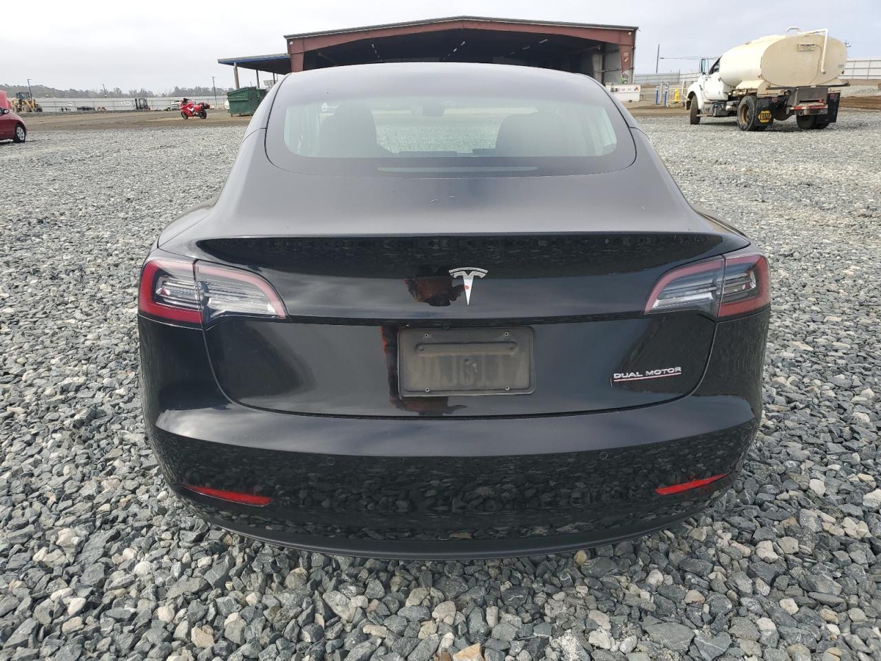 2019 Tesla Model 3 VIN: 5YJ3E1EB4KF385582 Lot: 60819995
