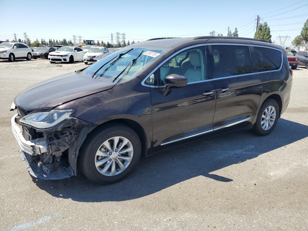 2017 Chrysler Pacifica Touring L VIN: 2C4RC1BG0HR635672 Lot: 62962185