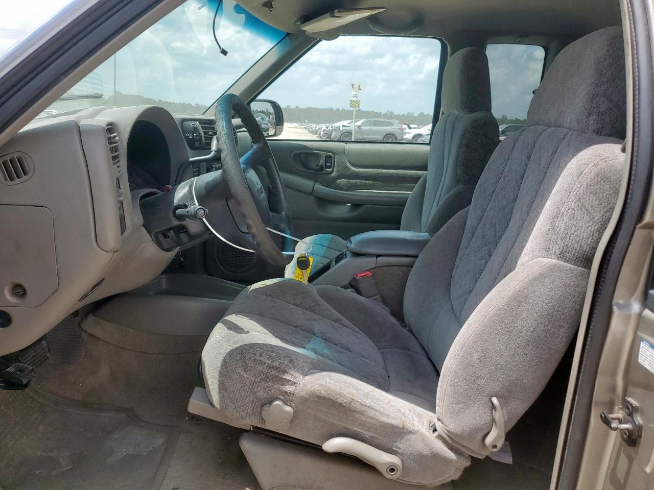 2001 GMC Sonoma VIN: 1GTDT19W018234387 Lot: 61919455