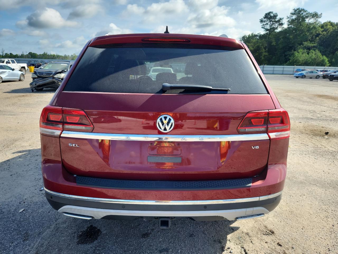 2018 Volkswagen Atlas Sel VIN: 1V2ER2CA1JC545540 Lot: 61229075