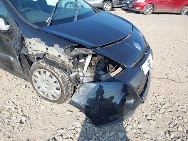2011 RENAULT CLIO BIZU