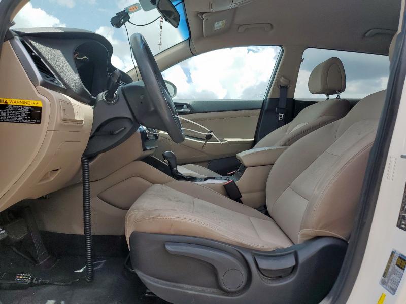  HYUNDAI TUCSON 2016 Белы