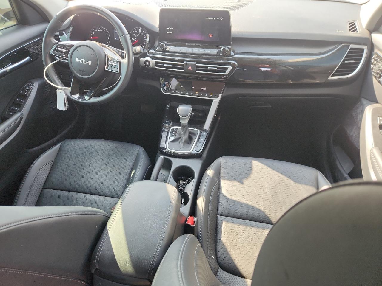 KIA SELTOS 2023 VIN KNDERCAAXP7453189 фото 8