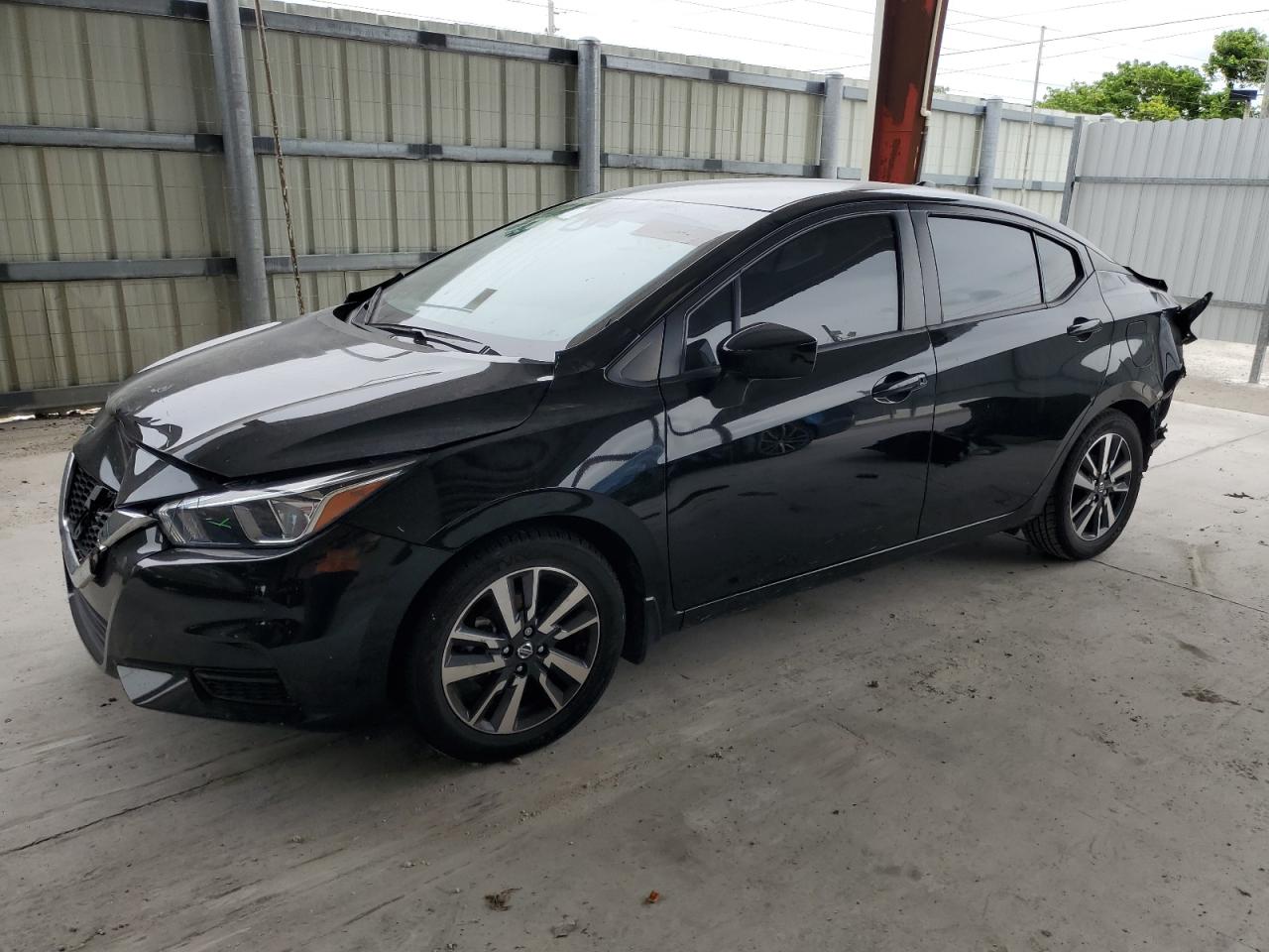 2022 Nissan Versa Sv