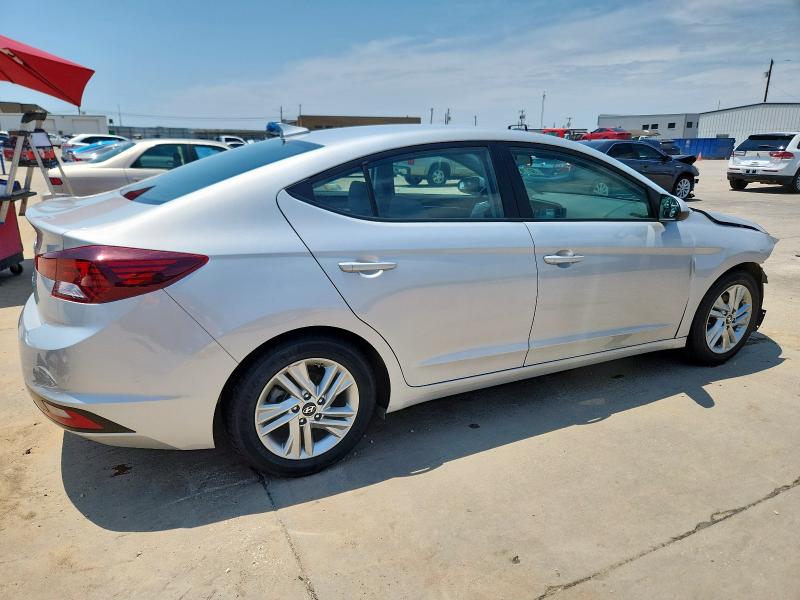  HYUNDAI ELANTRA 2019 Srebrny