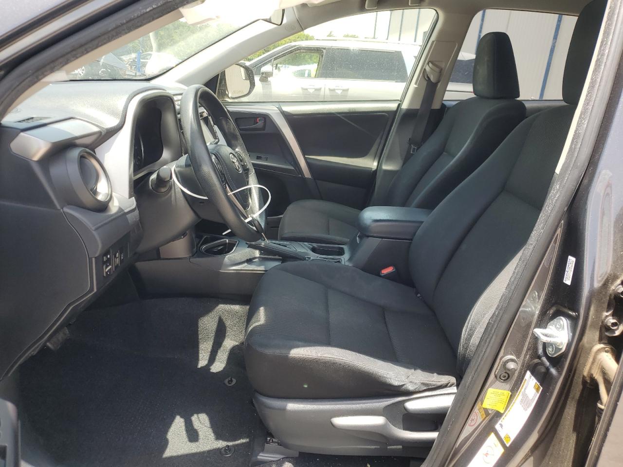 2017 Toyota Rav4 Le VIN: JTMZFREV4HJ705193 Lot: 60196265