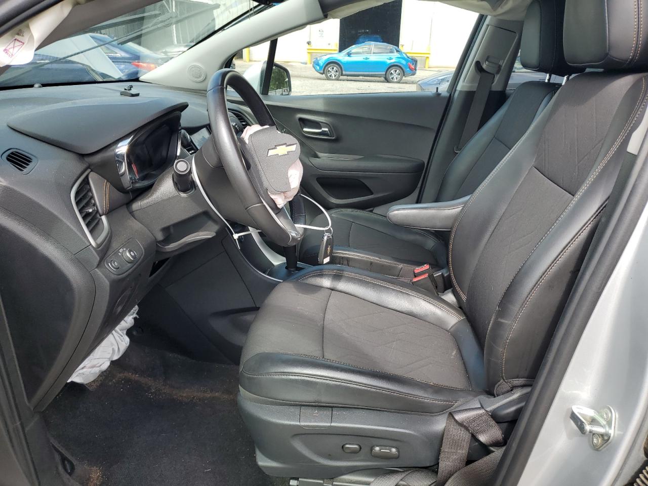 2020 Chevrolet Trax 1Lt VIN: 3GNCJLSB5LL325896 Lot: 61222005