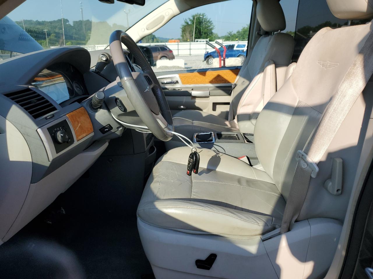 2010 Chrysler Town & Country Limited VIN: 2A4RR6DX4AR257378 Lot: 62650785