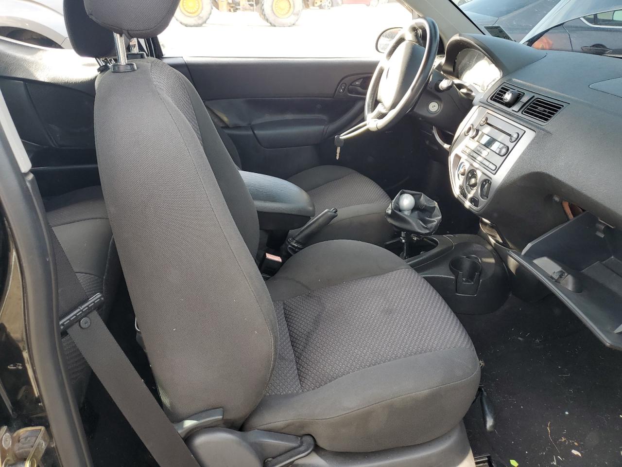 2005 Ford Focus Zx3 VIN: 3FAFP31N95R100998 Lot: 61043445