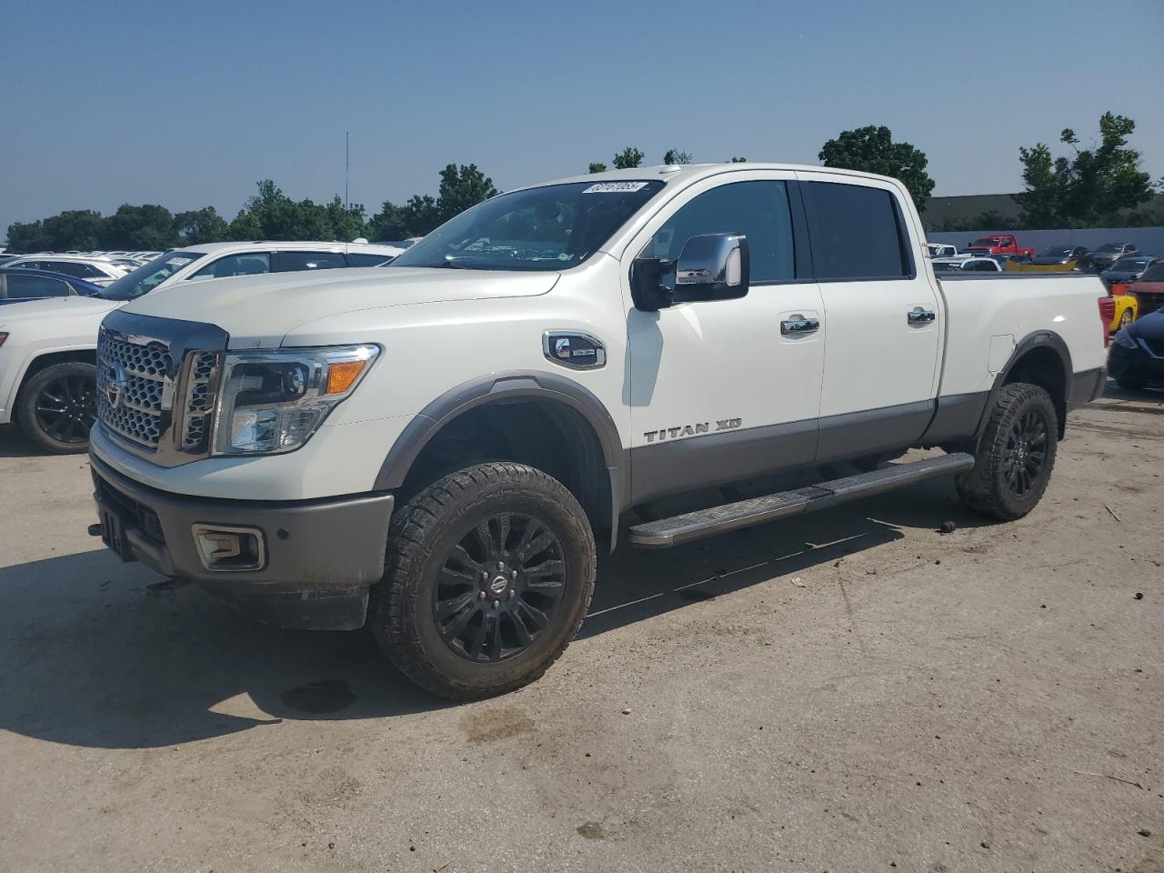 2017 Nissan Titan Xd Sl zu verkaufen in Bridgeton, MO - Minor Dent/Scratches