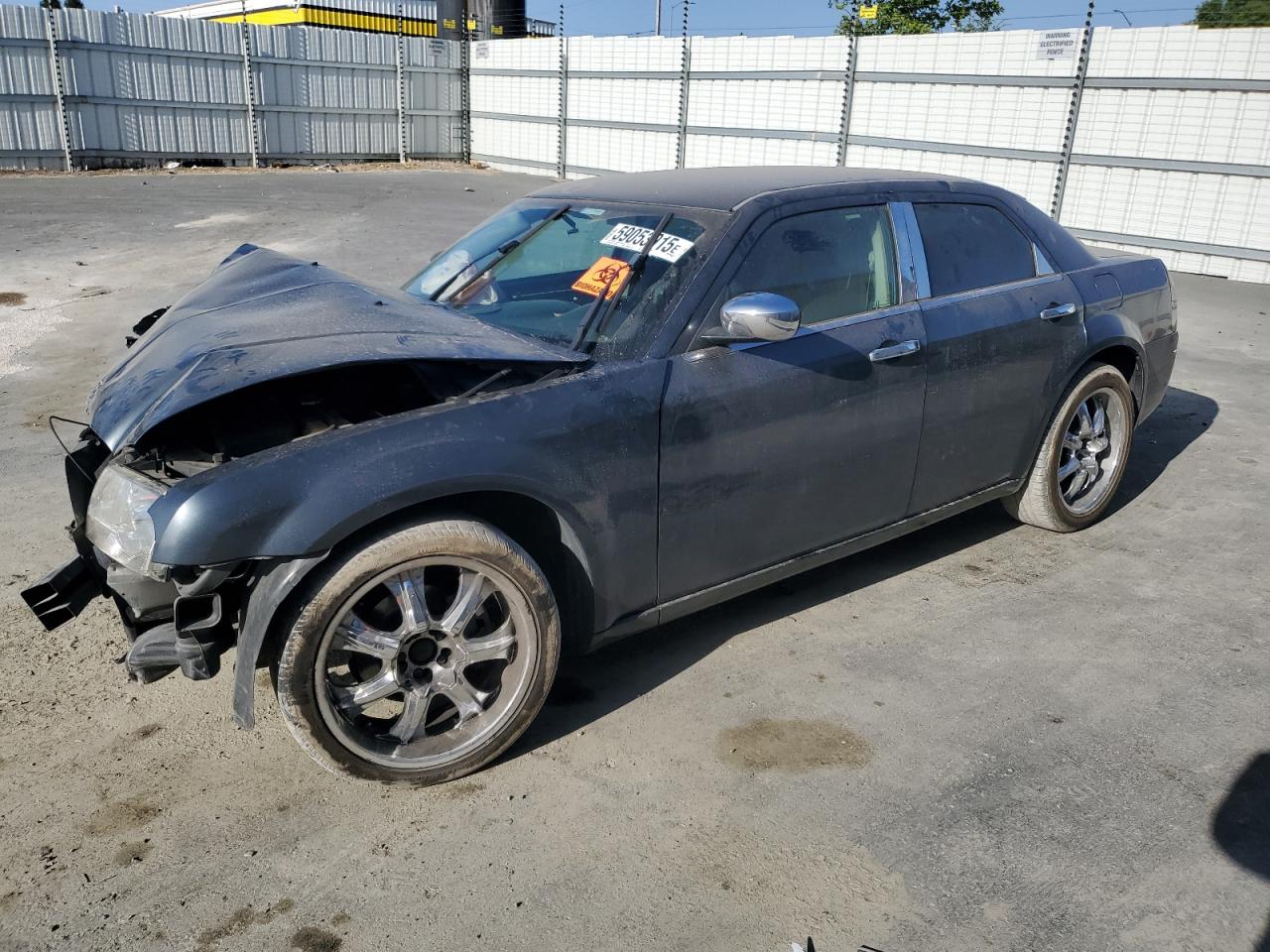 2007 Chrysler 300 Touring იყიდება Antelope-ში, CA - Front End