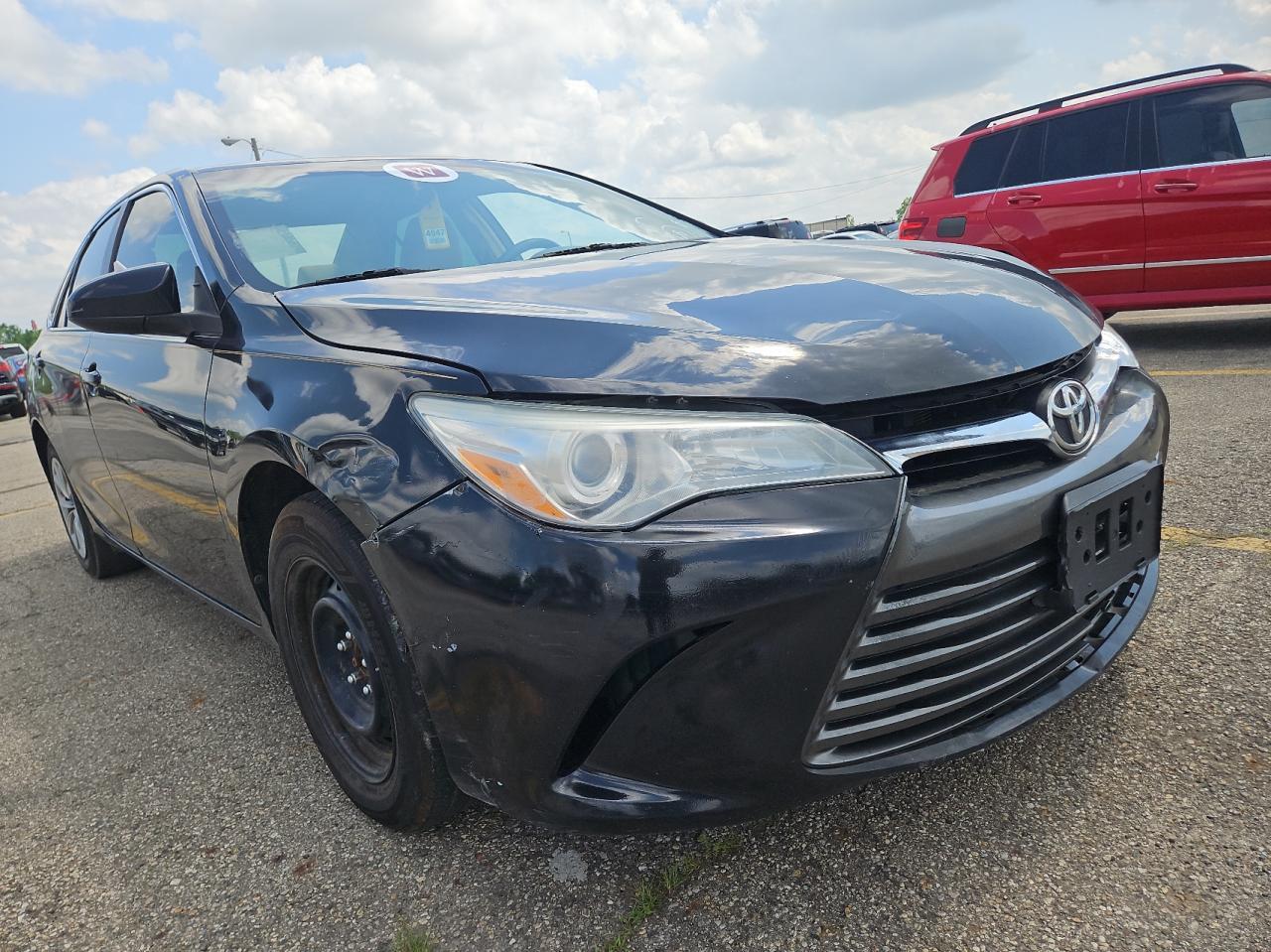 2015 Toyota Camry Le for Sale in Columbus, OH - Front End