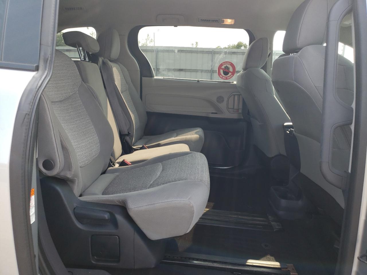 2022 Toyota Sienna Le VIN: 5TDKSKFC4NS043681 Lot: 58927295