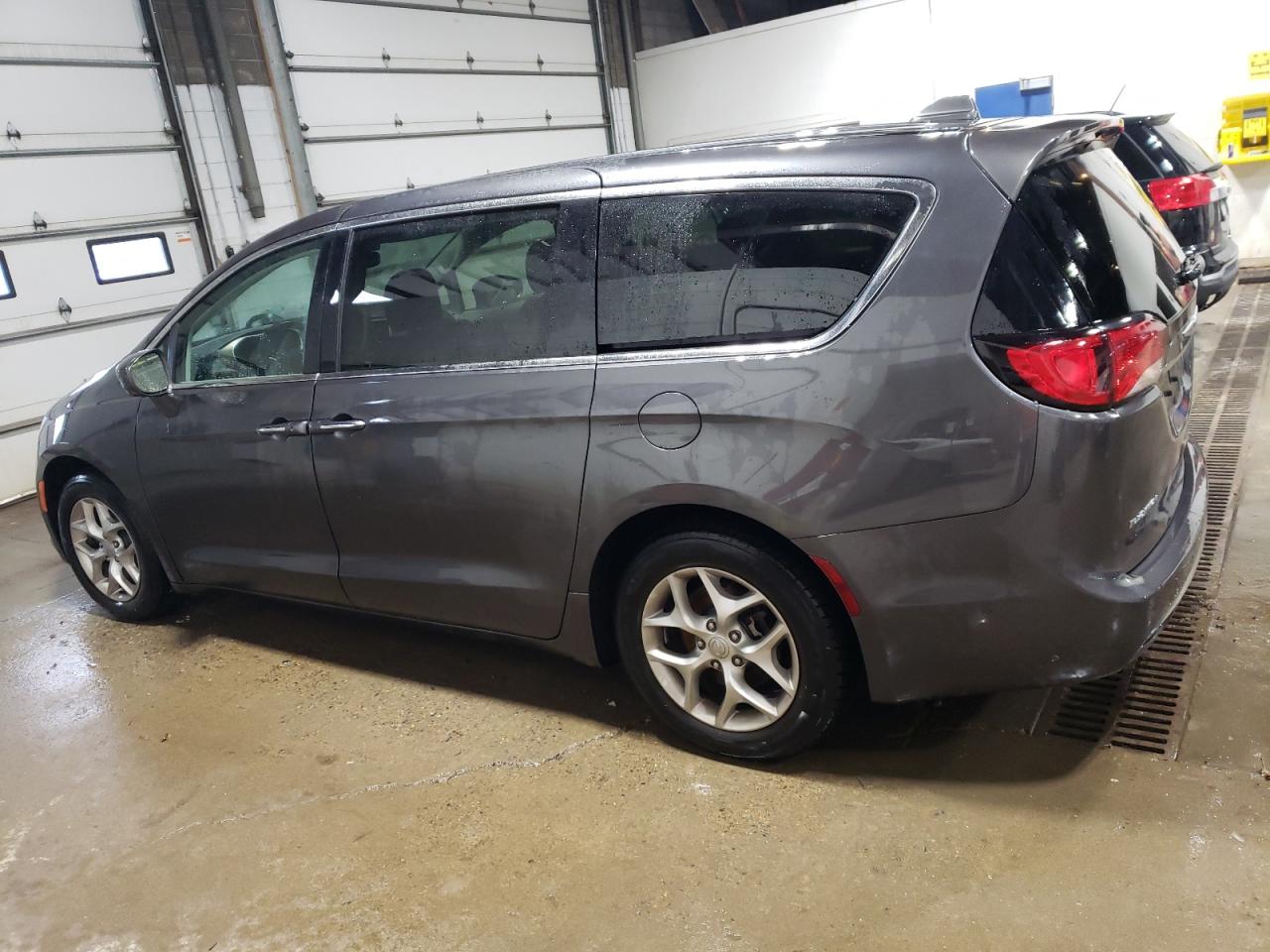 CHRYSLER PACIFICA 2019 VIN 2C4RC1FGXKR508669 фото 2
