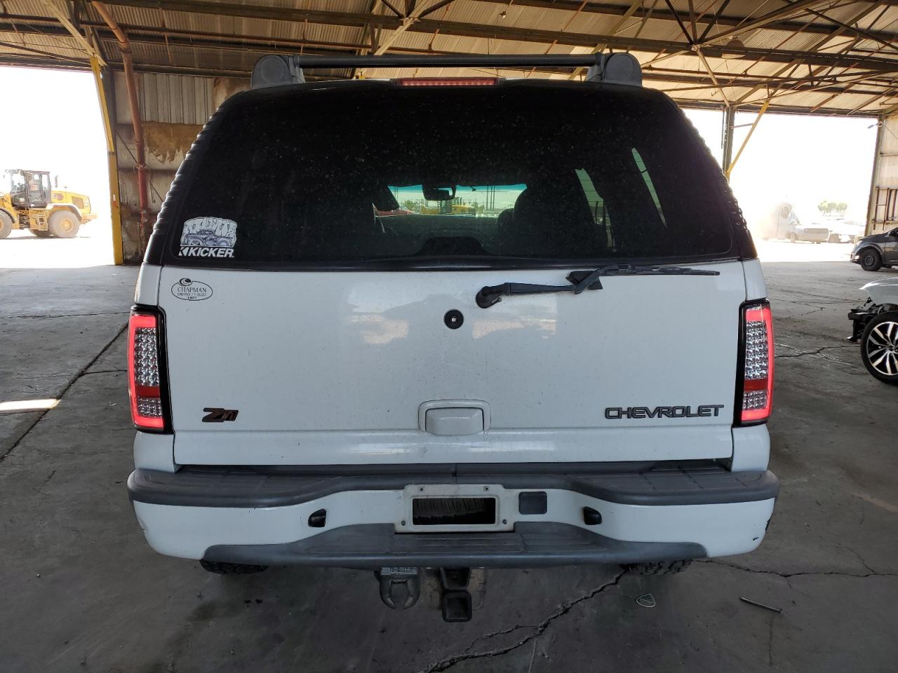 2002 Chevrolet Tahoe K1500 VIN: 1GNEK13Z02R274661 Lot: 62600085