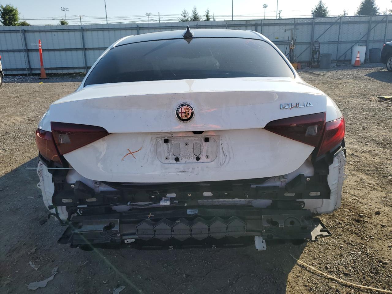 2018 Alfa Romeo Giulia VIN: ZARFAEBN0J7581656 Lot: 62118335