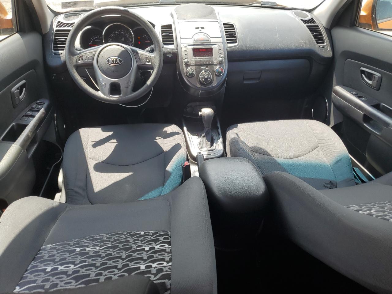 2011 Kia Soul + VIN: KNDJT2A21B7313060 Lot: 62034945