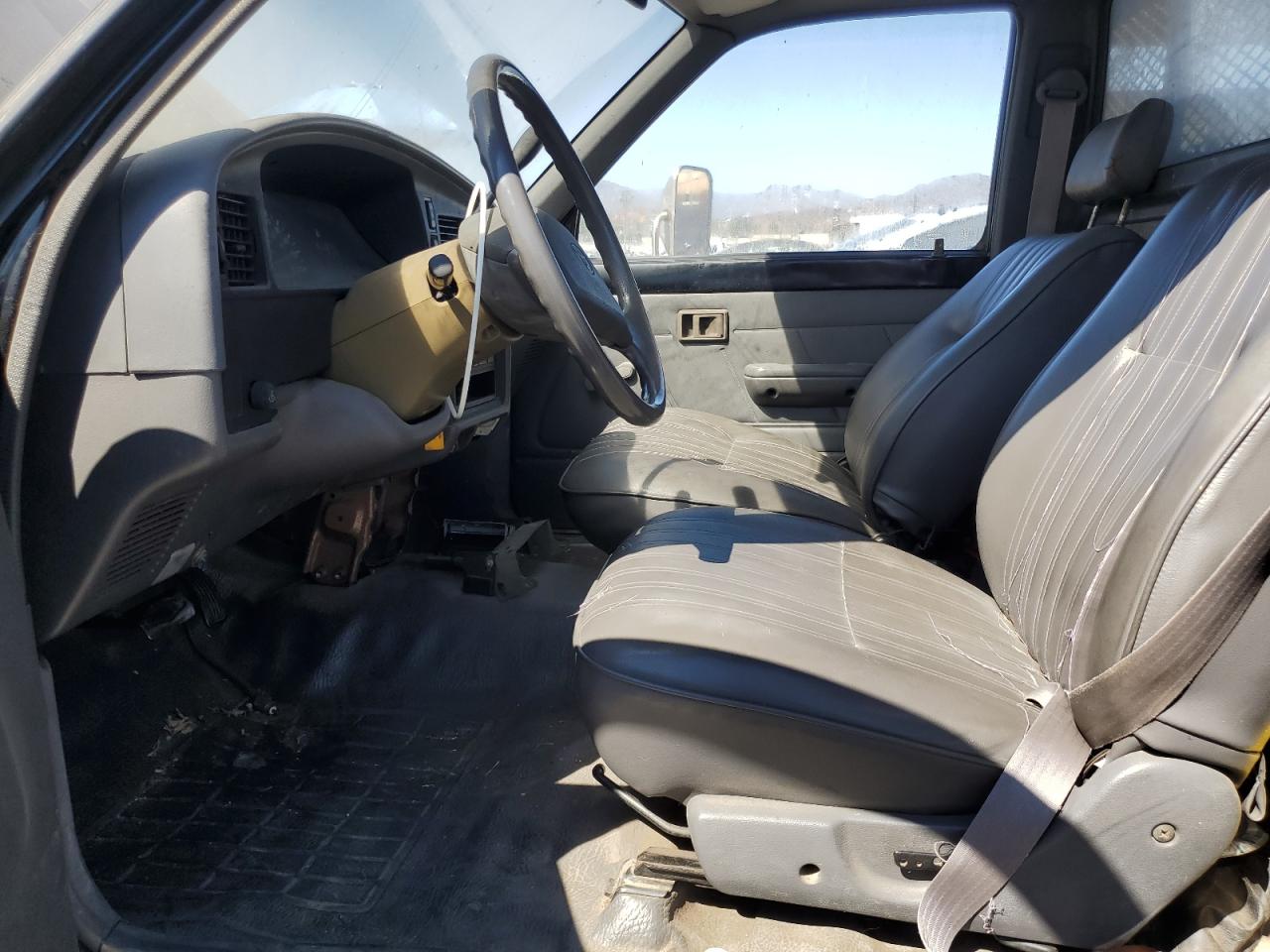 1992 Toyota Pickup Cab Chassis Super Long Wheelbase VIN: JT5VN94T2N0026506 Lot: 63143075