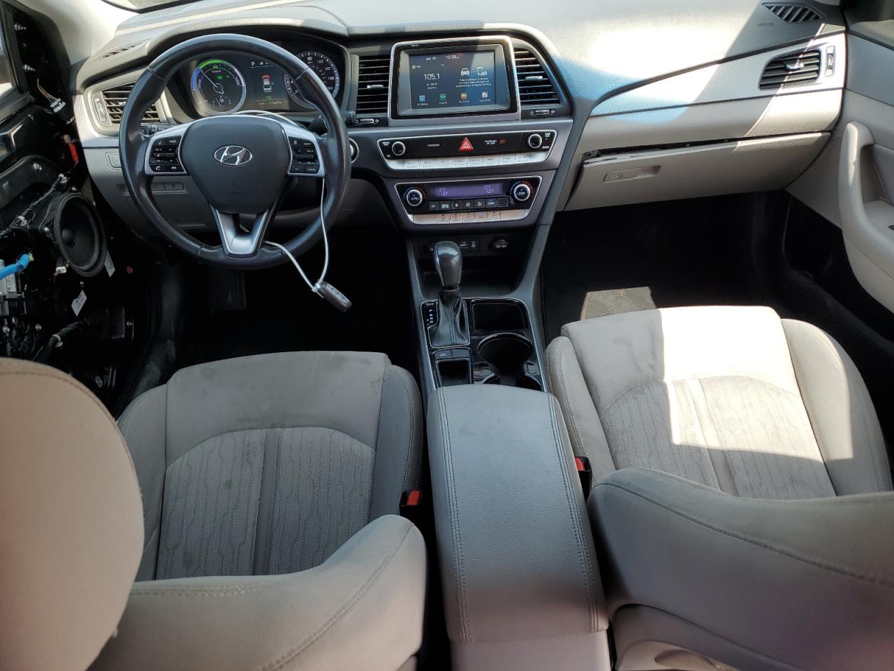HYUNDAI SONATA 2019 VIN KMHE24L37KA090494 photo 8