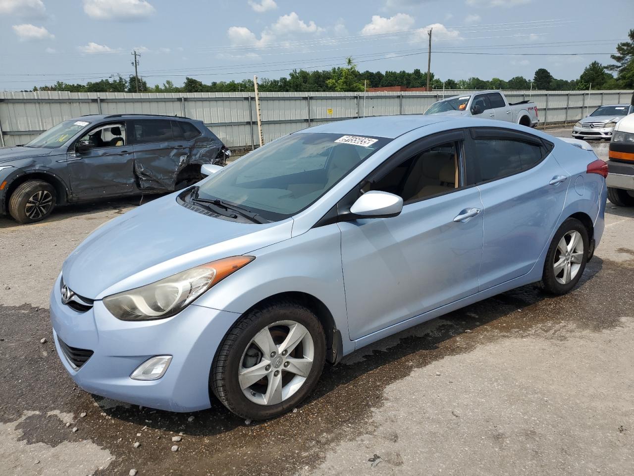 Montgomery, AL에서 판매 중인 2013 Hyundai Elantra Gls - Minor Dent/Scratches