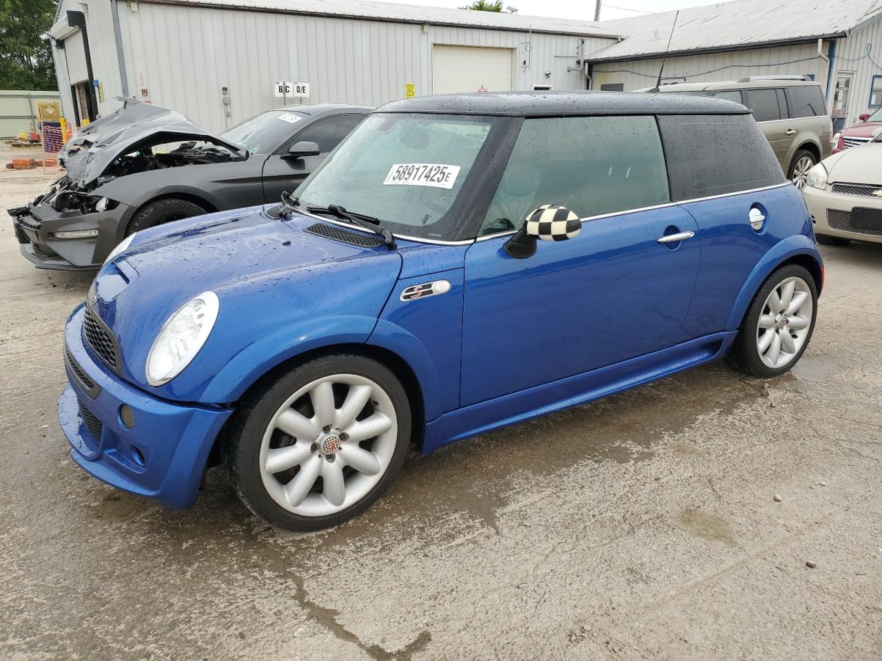 2005 Mini Cooper S for Sale in Pekin, IL - Minor Dent/Scratches