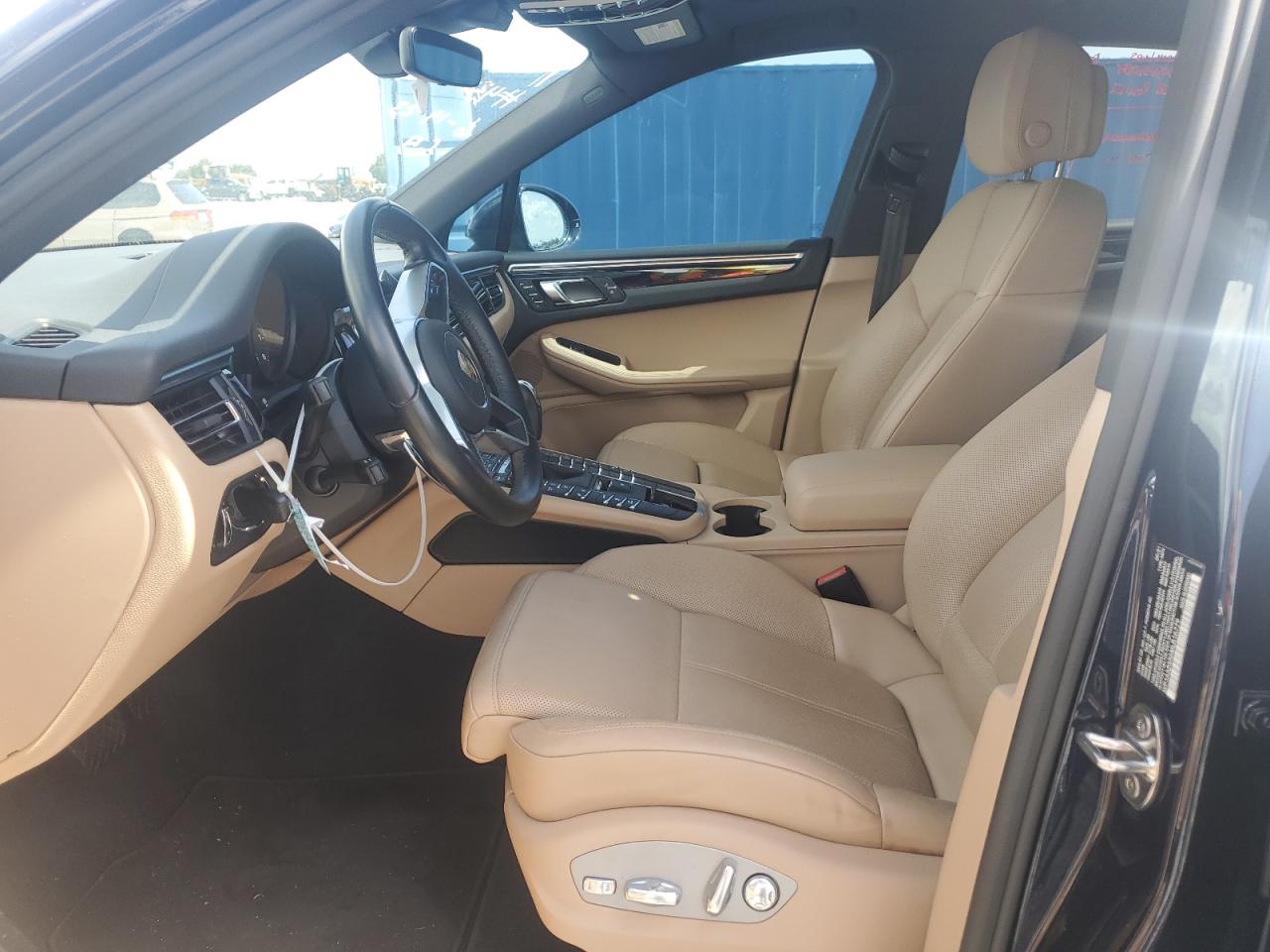 2021 Porsche Macan VIN: WP1AA2A56MLB16779 Lot: 62978645