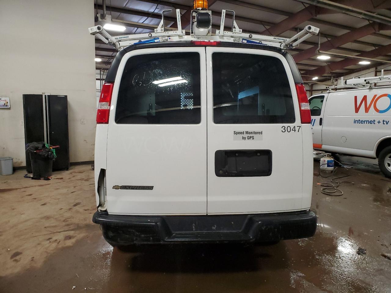 2018 Chevrolet Express G2500 VIN: 1GCWGAFP3J1338861 Lot: 56873105