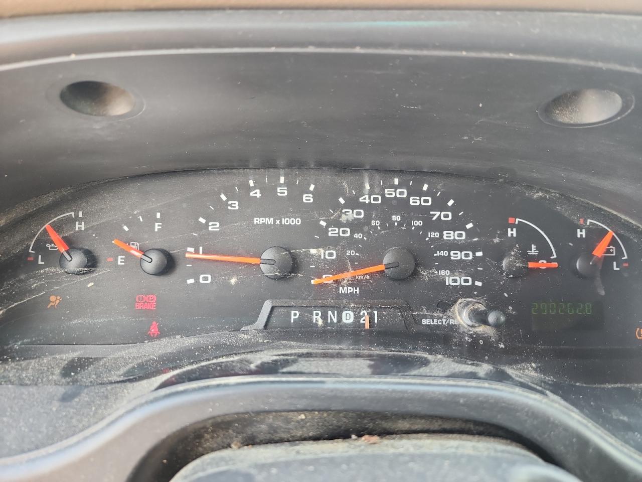 2008 Ford Econoline E350 Super Duty Wagon VIN: 1FBNE31L38DA80355 Lot: 62775245