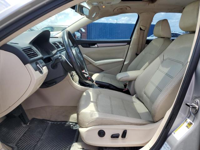 Sedans VOLKSWAGEN PASSAT 2014 Silver