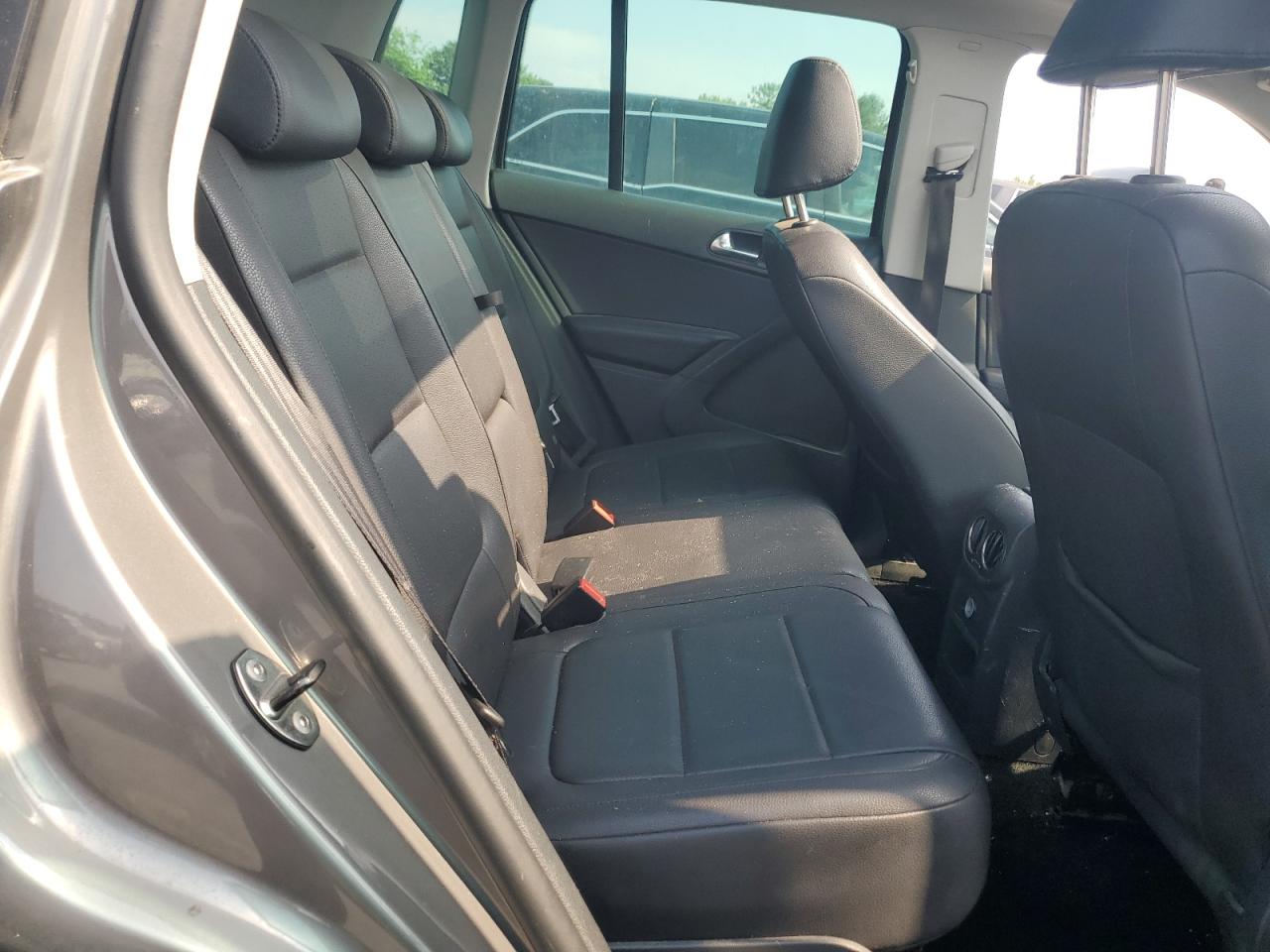 2010 Volkswagen Tiguan Se VIN: WVGBV7AX5AW529484 Lot: 62807895