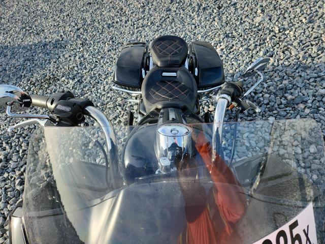  HARLEY-DAVIDSON FLTRK 2022 Чорний