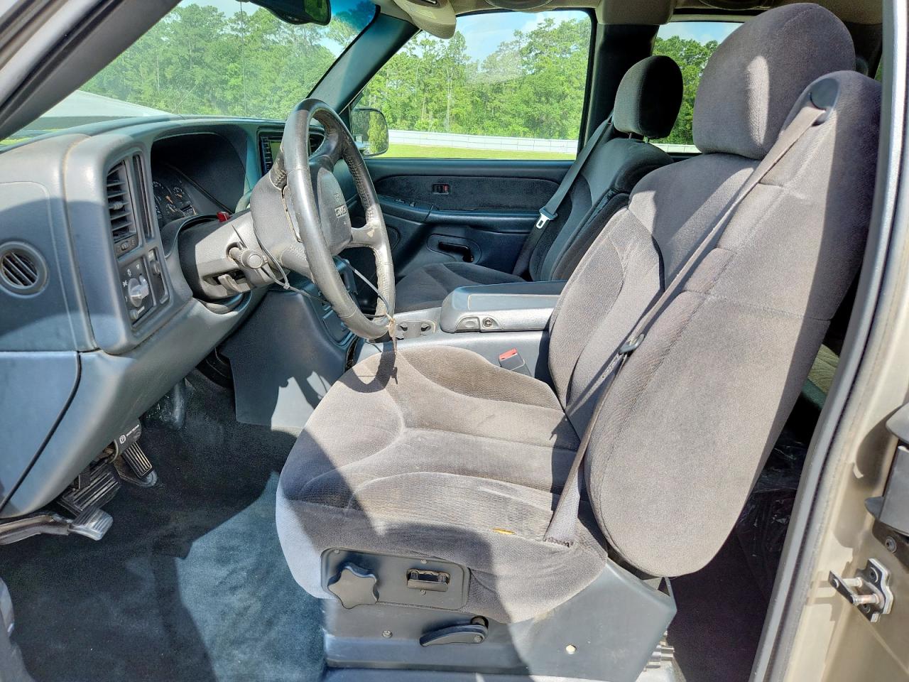 2002 GMC New Sierra C1500 VIN: 2GTEC19T721402332 Lot: 61148925