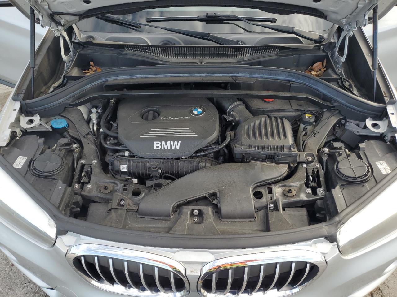 2018 BMW X1 xDrive28I VIN: WBXHT3C32J5F90553 Lot: 62759765