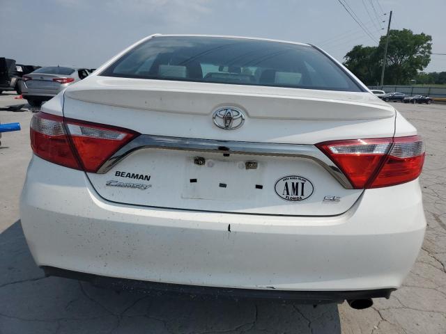  TOYOTA CAMRY 2015 Biały