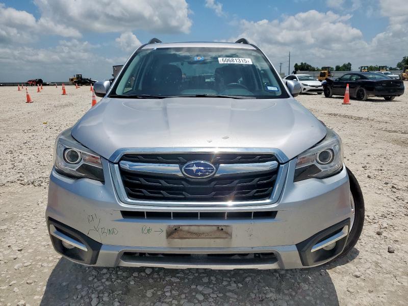  SUBARU FORESTER 2017 Srebrny