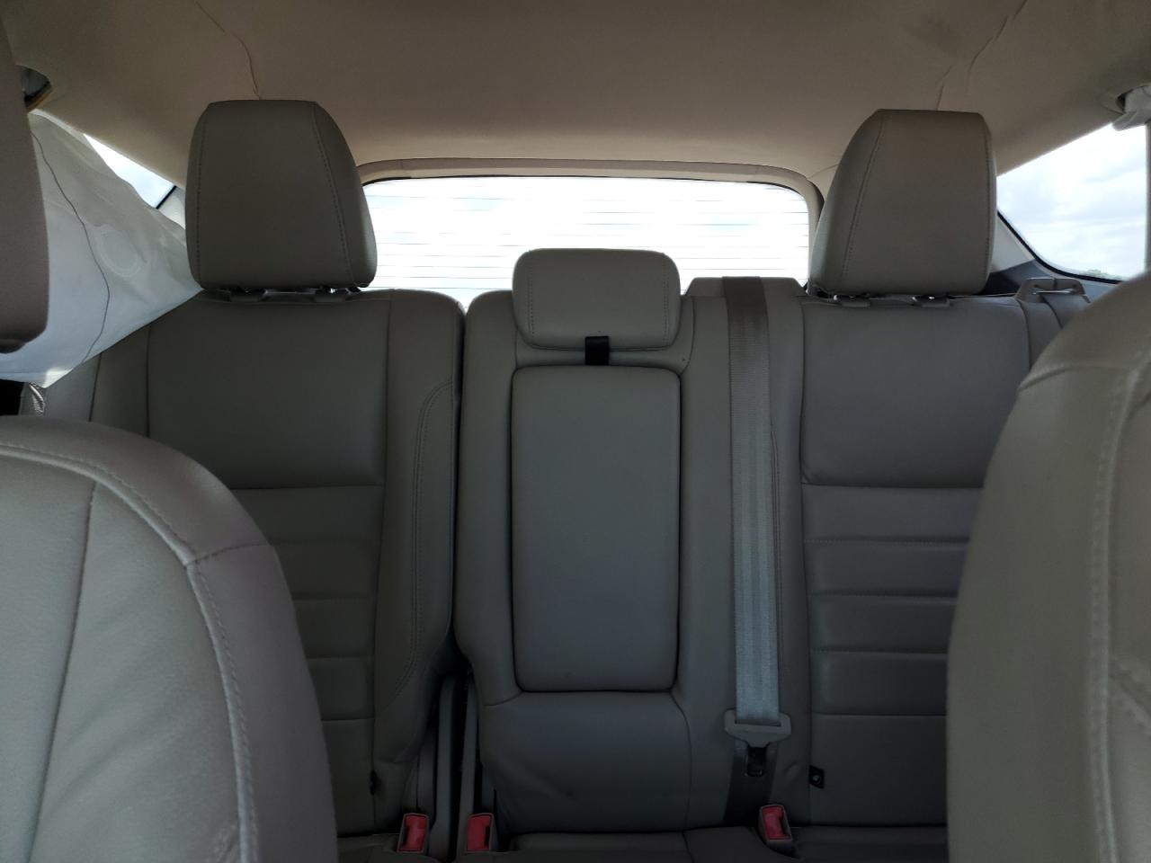 FORD ESCAPE 2016 VIN 1FMCU9J98GUA86367 фото 10