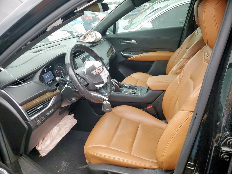  CADILLAC XT4 2021 Czarny