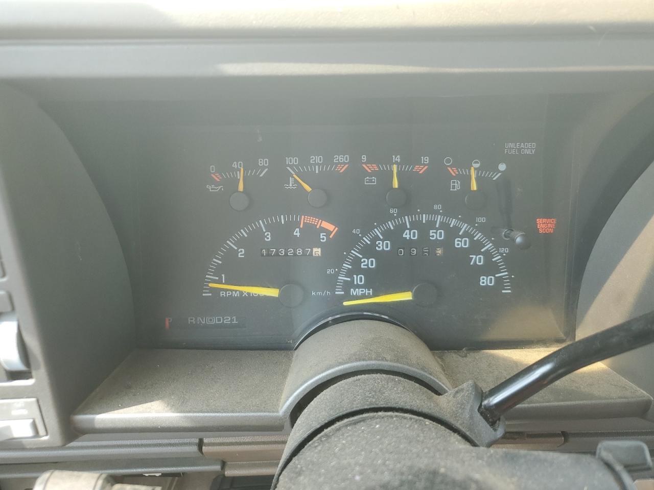 1994 Chevrolet Suburban K1500 VIN: 1GNFK16KXRJ339804 Lot: 61027835