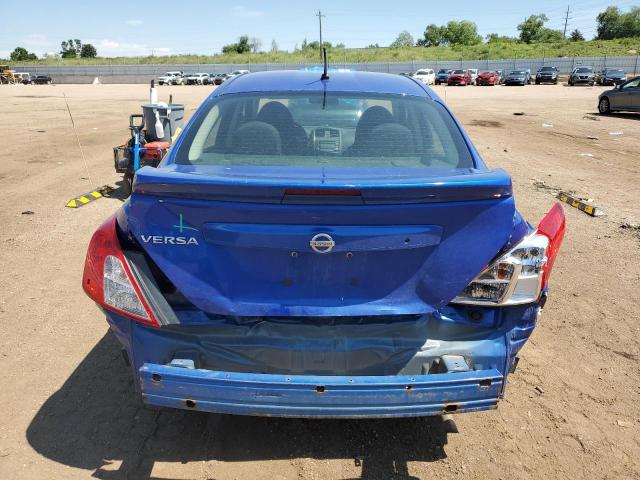  NISSAN VERSA 2017 Синий