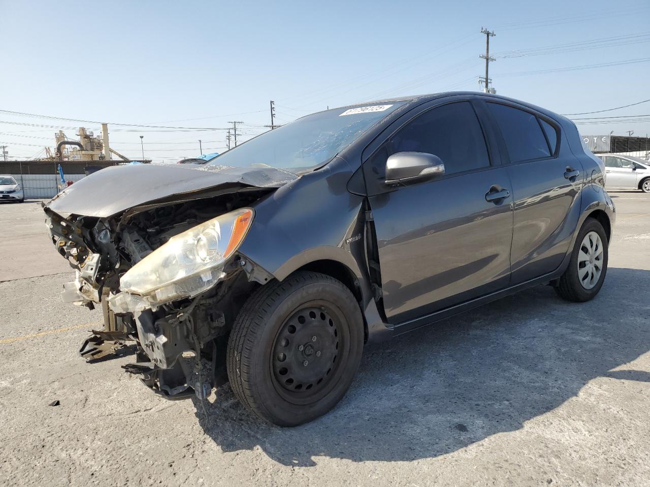 2014 Toyota Prius C    for Sale in Sun Valley, CA - Front End