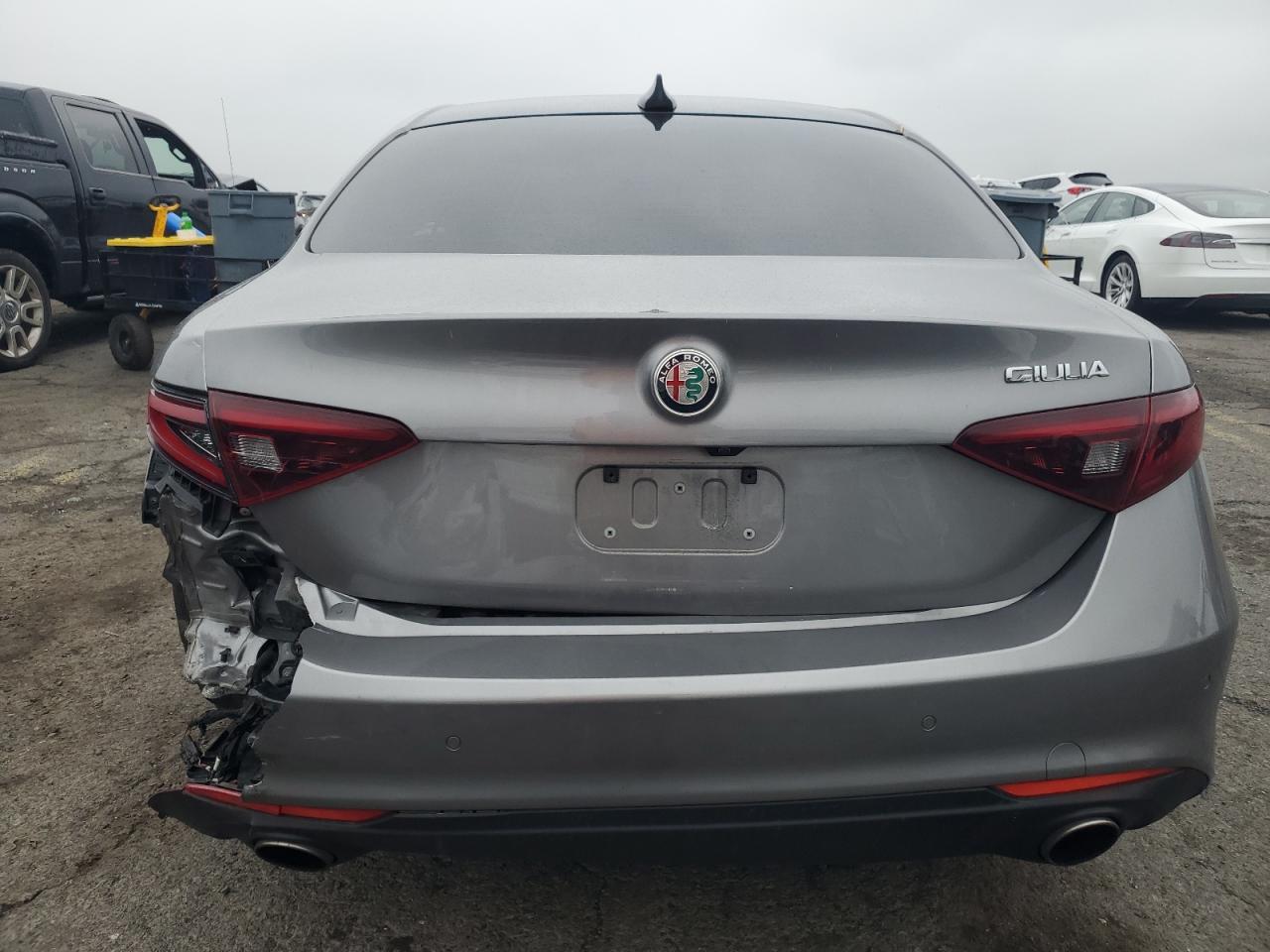 2017 Alfa Romeo Giulia Ti VIN: ZARFAECN8H7556948 Lot: 60852265