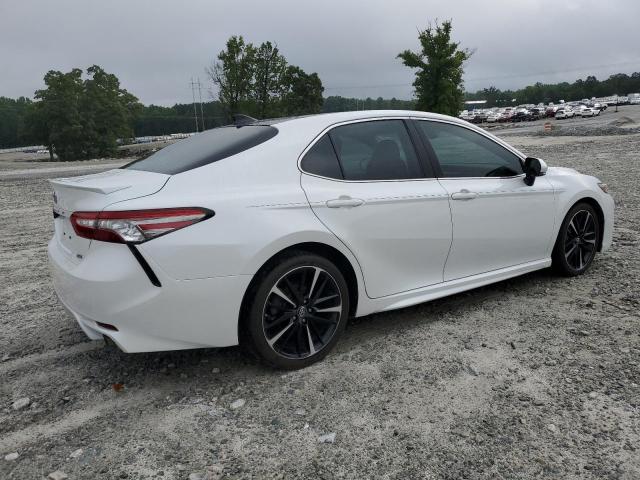  TOYOTA CAMRY 2019 Biały