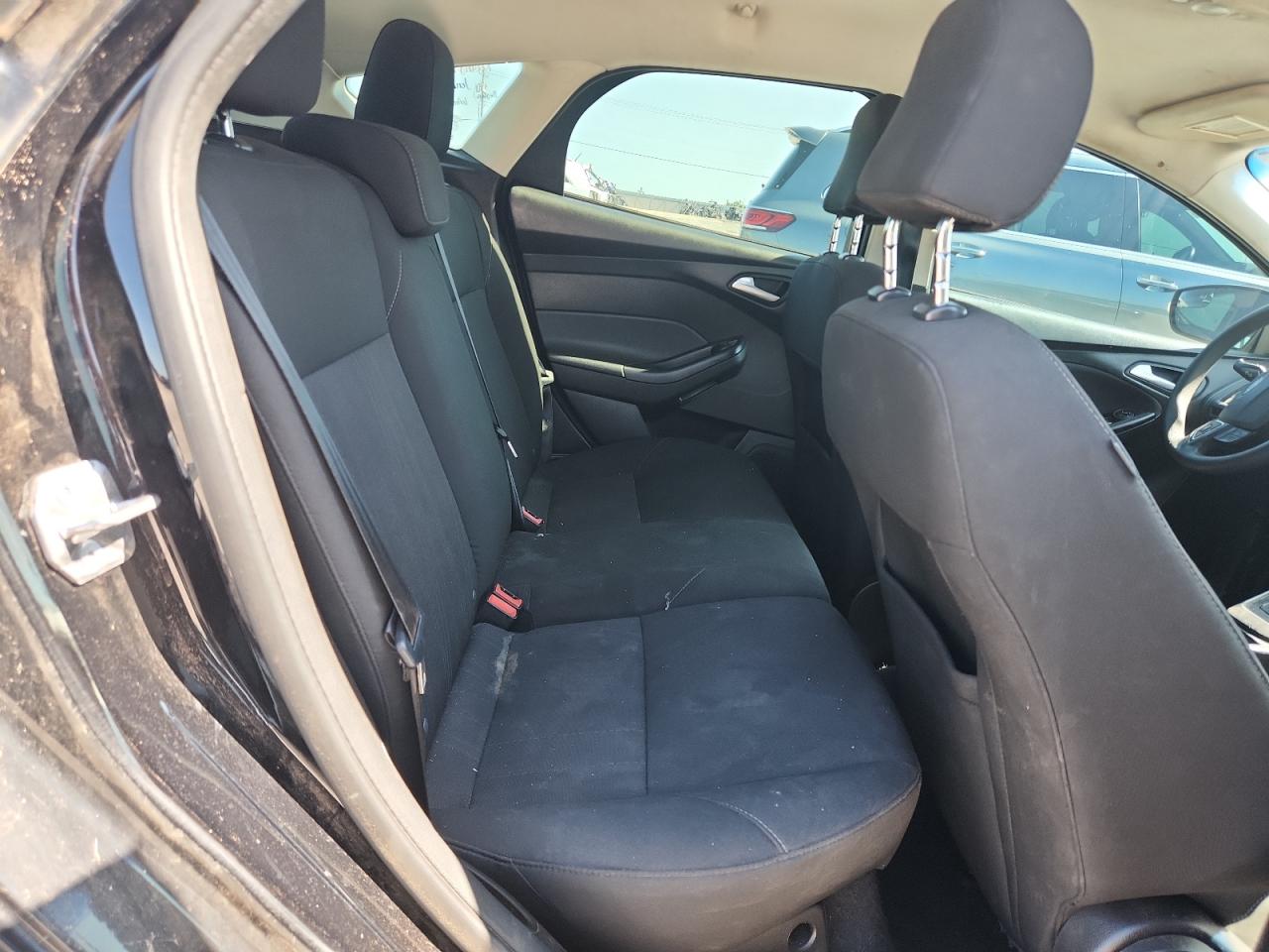 2016 Ford Focus Se VIN: 1FADP3K23GL345731 Lot: 61090635