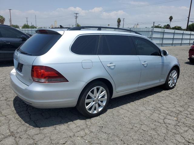 Crossovers VOLKSWAGEN JETTA 2012 Srebrny