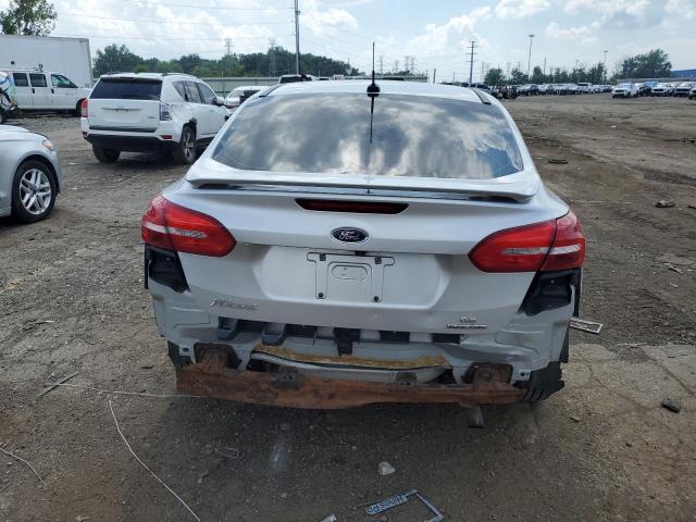  FORD FOCUS 2015 Серебристый
