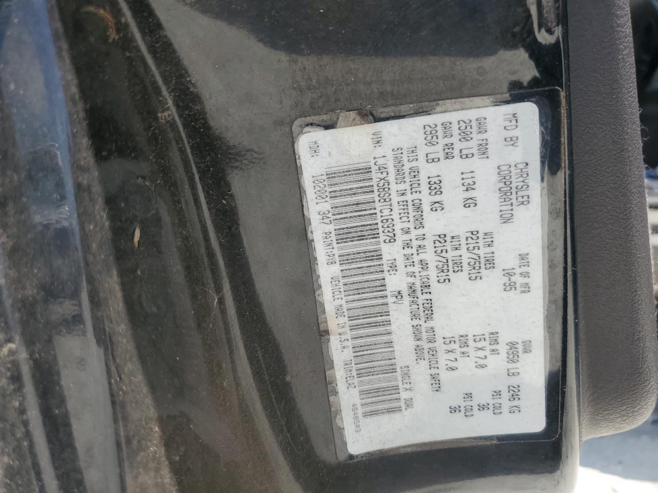 1996 Jeep Grand Cherokee Laredo VIN: 1J4FX58S8TC169379 Lot: 62855935
