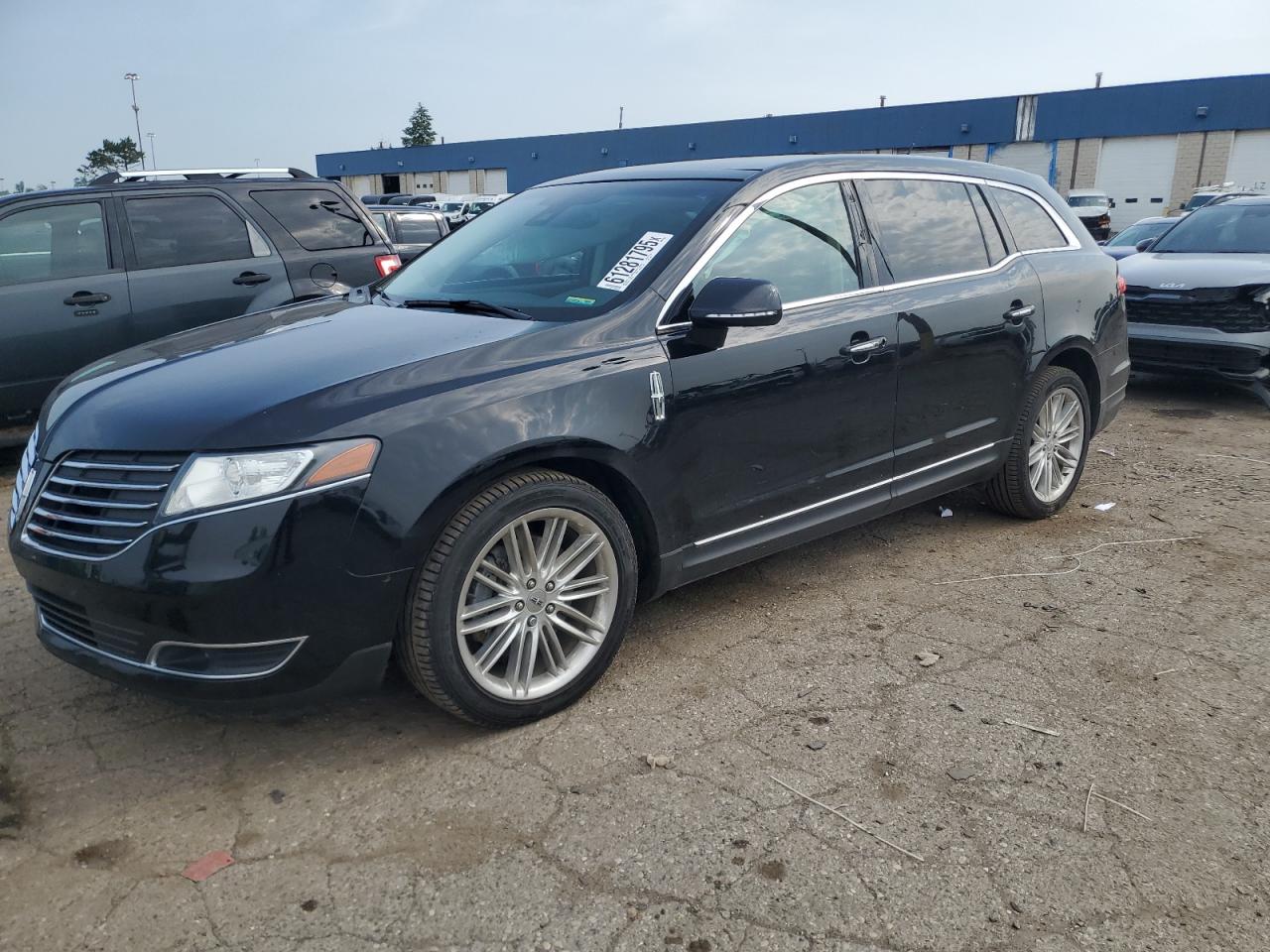 2LMHJ5AT6HBL01274 LINCOLN MKT Photo 1