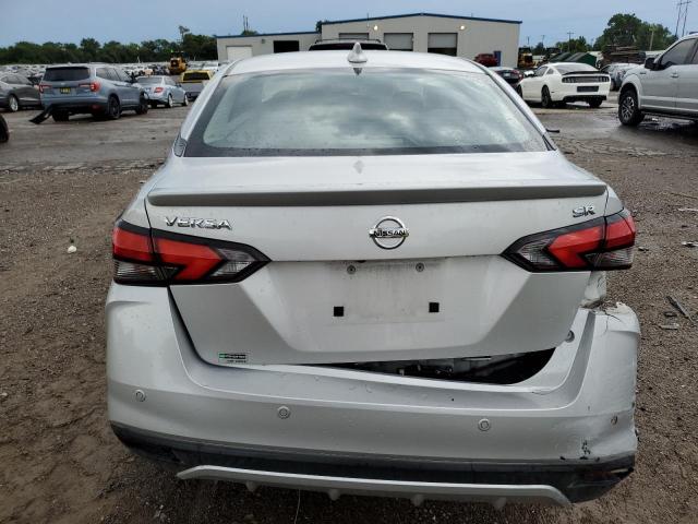  NISSAN VERSA 2020 Серебристый