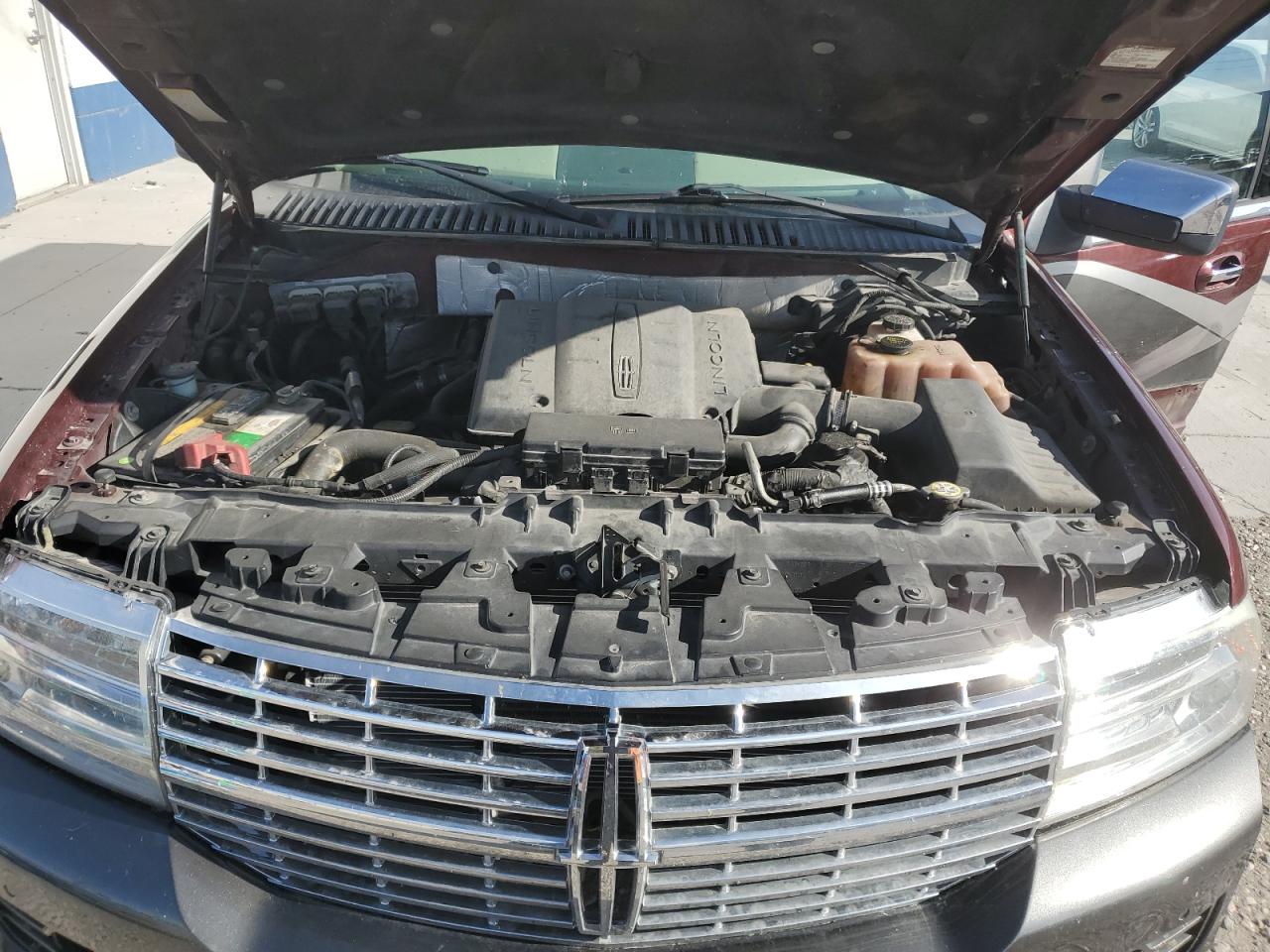 2010 Lincoln Navigator VIN: 5LMJJ2J59AEJ05205 Lot: 61748255